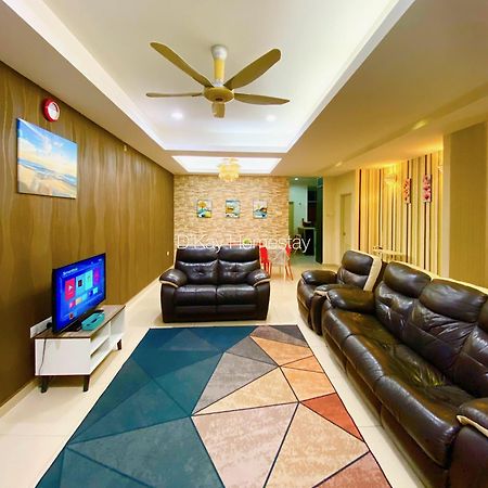 4 Bedrooms Homestay, Fully Aircond In Sendayan By D'Kay Homes I 10-15 Pax เซเรมบัน ภายนอก รูปภาพ