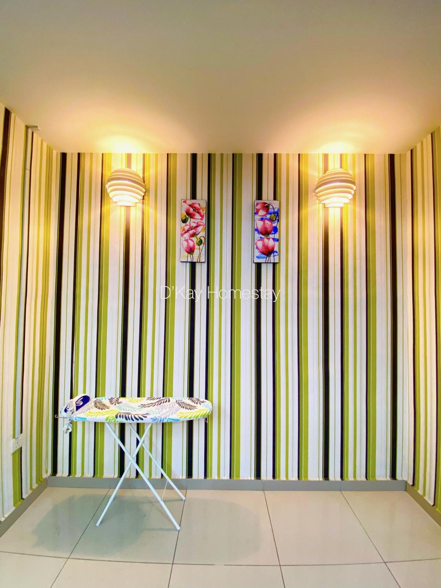4 Bedrooms Homestay, Fully Aircond In Sendayan By D'Kay Homes I 10-15 Pax เซเรมบัน ภายนอก รูปภาพ