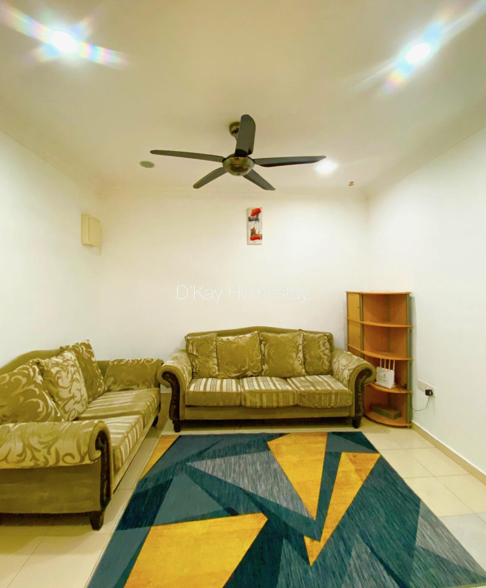 4 Bedrooms Homestay, Fully Aircond In Sendayan By D'Kay Homes I 10-15 Pax เซเรมบัน ภายนอก รูปภาพ